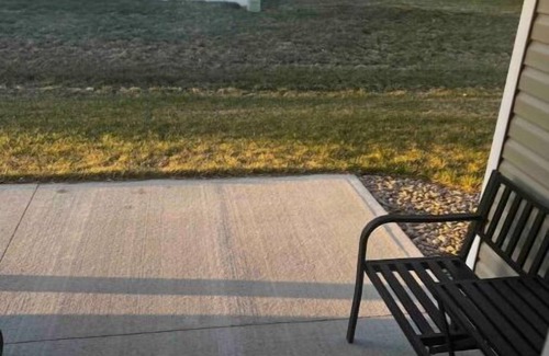 Grand Island Condo | Lovely 3-bedroom Condo with electric fireplace