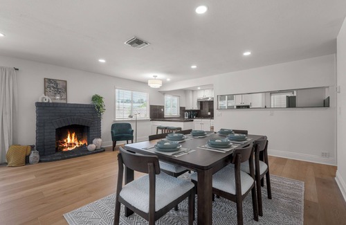 West Hills House | Lovely 3-bedroom house with AC in Canoga Park