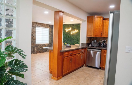 Sunset House | Lovely 3-bedroom house with pool in vibrant Miami