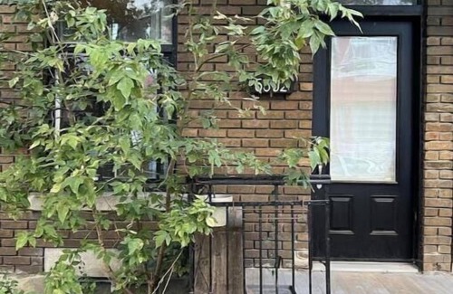 Mile End Apartment | Lovely 4 1/2 in Vibrant Mile End