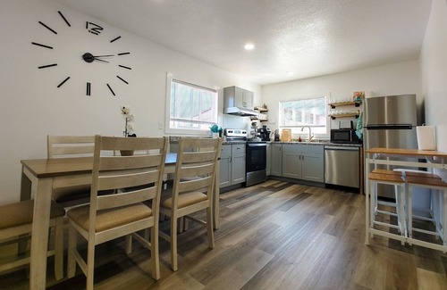 Westport Apartment | Lovely 4BR/Near Everything/All amenities/BBQ