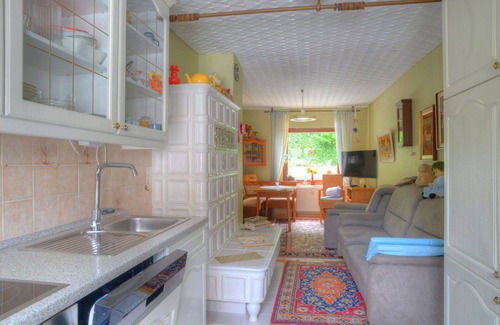 Schwalenberg Apartment | Lovely apartment for 4 guests with WIFI, TV, patio and pets allowed
