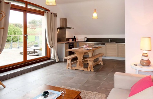 Saint-Michel-en-Greve Apartment | Lovely apartment for 4 people with pool, WIFI, TV and patio