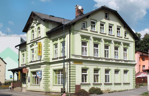 Tanvald Apartment | Lovely apartment for 12 guests with WIFI, TV and pets allowed