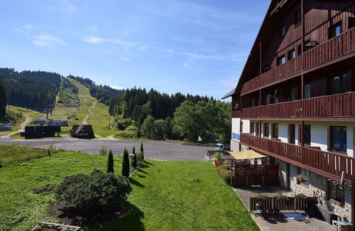 Albrechtice v Jizerskych horach Apartment | Lovely apartment for 4 guests with WIFI, TV and balcony