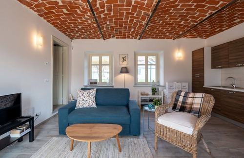 Costigliole d'Asti Apartment | Lovely apartment for 2 people with WIFI, A/C, pool, TV and patio