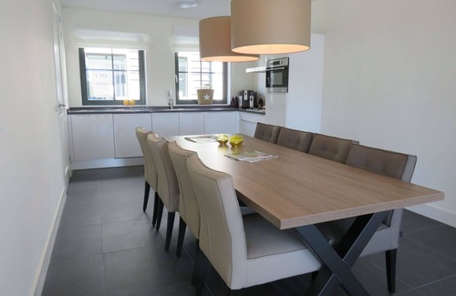 Uitdam Apartment | Lovely apartment for 8 guests with WIFI, pool, TV and terrace