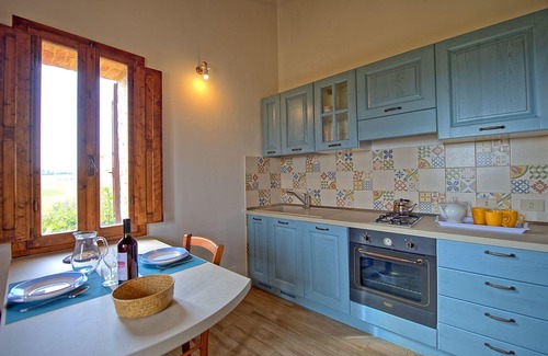 Monteroni d'Arbia Apartment | Lovely apartment for 2 people with pool, WIFI and panoramic view, close to Siena