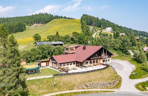 Sankt Urban Apartment | Lovely apartment for 5 guests with WIFI, balcony and panoramic view