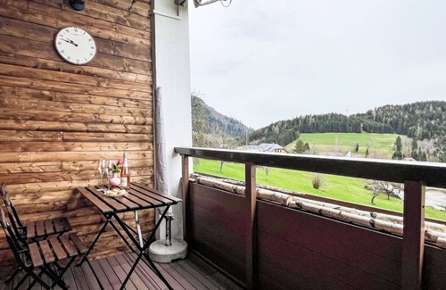 Sankt Urban Apartment | Lovely apartment for 3 people with WIFI, pool, TV and balcony