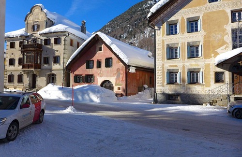 Bever Apartment | Lovely apartment for 2 people with WIFI, TV, patio and panoramic view