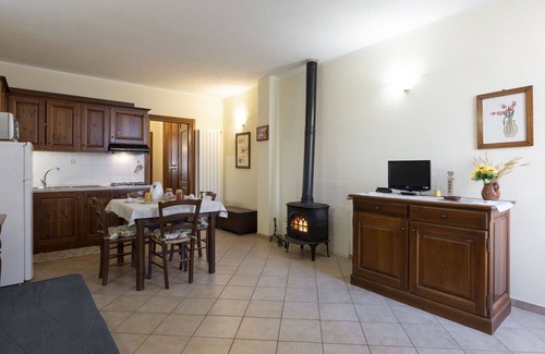 Onzo Apartment | Lovely apartment for 4 people with WIFI, TV, patio, pets allowed and panoramic view