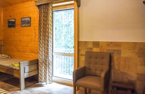 Pec pod Snezkou Apartment | Lovely apartment for 5 people with WIFI, TV, balcony and pets allowed