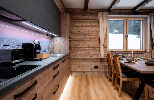Dolni Morava Apartment | Lovely apartment for 5 guests with WIFI, TV and terrace