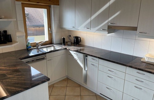 Amden Apartment | Lovely apartment for 5 people with WIFI, TV, terrace, pets allowed and panoramic view