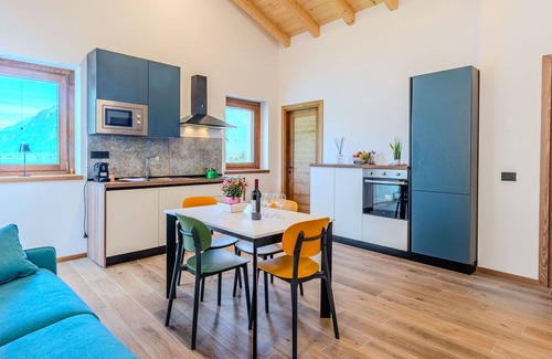 Verceia Apartment | Lovely apartment for 6 people with A/C, WIFI, TV and terrace