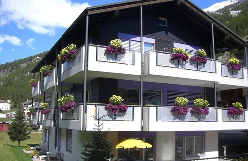 Saas-Balen Apartment | Lovely apartment for 4 people with WIFI, TV, balcony and pets allowed
