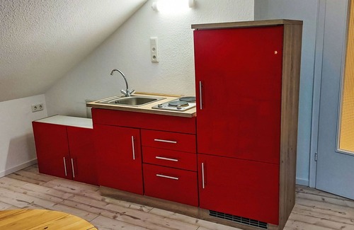 Steinheim Apartment | Lovely apartment for 2 guests with WIFI, TV and balcony