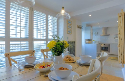 Trebarwith Apartment | Lovely apartment for 4 people with WIFI, TV, patio and pets allowed