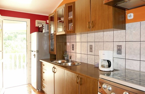 Prizna Apartment | Lovely apartment for 2 people with A/C, WIFI, TV and terrace