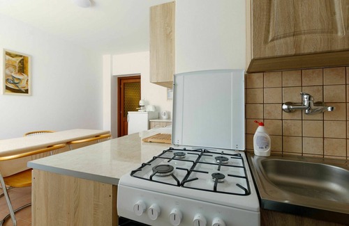 Balatonszemes Apartment | Lovely apartment for 15 guests with A/C, WIFI, TV, patio and pets allowed