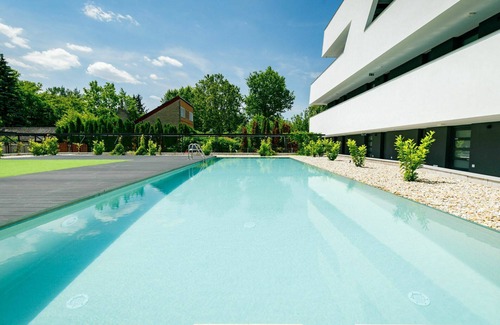 Balatonszemes Apartment | Lovely apartment for 6 guests with WIFI, A/C, pool, TV, terrace and pets allowed