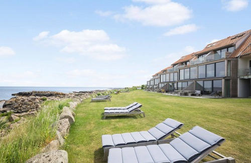 Sandvig Apartment | Lovely apartment in Allinge with WiFi