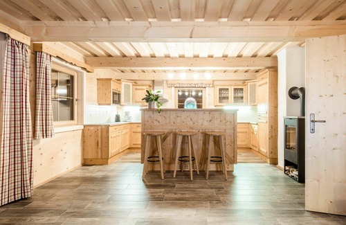 Mitterberg-Sankt Martin House | Lovely apartment in villa for 18 guests with pool, WIFI, TV, terrace and pets allowed