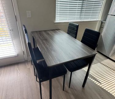 Cedar Park Apartment | Lovely Apartment in Austin shopping Dining