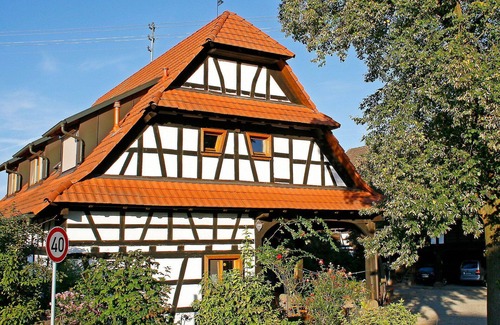Neuried Villa | Lovely apartment in villa for 4 people with WIFI, TV and patio