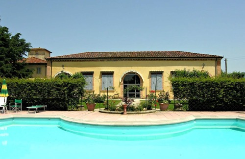Scarperia e San Piero Villa | Lovely apartment in villa for 6 guests with pool, WIFI, TV and panoramic view