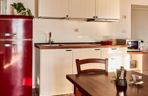 Bellano House | Lovely apartment in villa for 2 guests with A/C, WIFI, TV, terrace and pets allowed