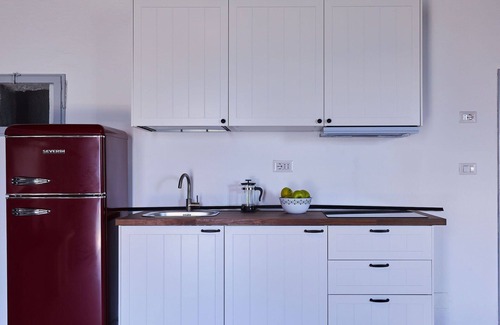 Bellano House | Lovely apartment in villa for 2 guests with A/C, WIFI, TV, terrace and pets allowed