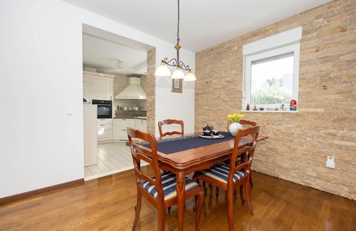 Podstrana Apartment | Lovely apartment in Podstrana with WiFi