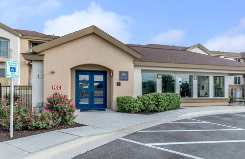 Cedar Park Apartment | Lovely Apartment in Austin shopping Dining