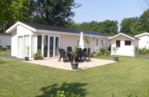 Schaarsbergen House | Lovely apartment in villa for 2 people with WIFI, pool, TV and terrace