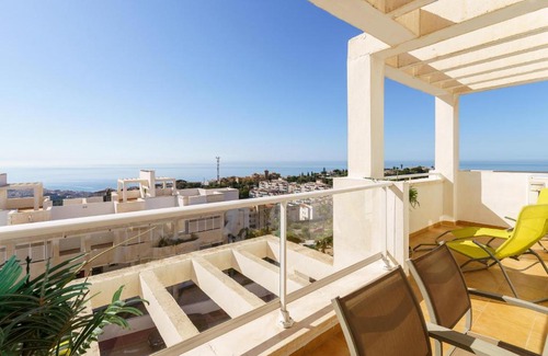 Benalmadena Apartment | Lovely apartment with seaview