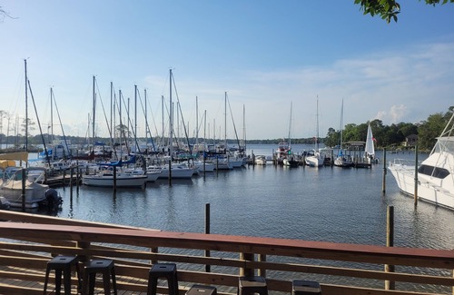 Niceville Condo | Lovely Bluewater Bay 1 Bedroom Condo near Bluewater Bay Marina and Destin Island