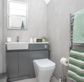 New Forest District Apartment | Lovely & Charming Studio with Parking In New Forest - Brand New!