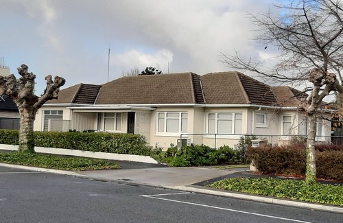 Hastings House | Lovely clean, comfortable, 3 bedroom family home in Central Hastings.