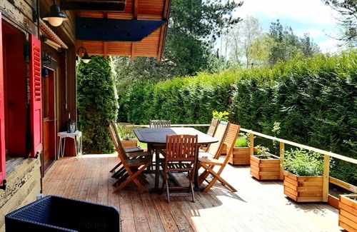 Langatte Ski Chalet | Lovely cottage at stock pond