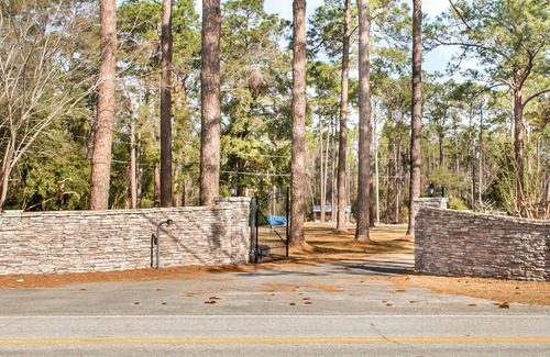 Waycross Cottage | Lovely cozy cottage with AC in charming Waycross