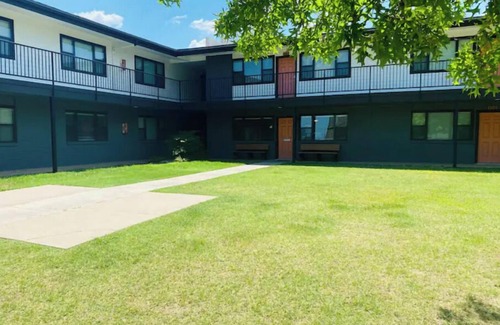 Central Oklahoma City Apartment | Lovely Designer 1 Bedroom with Free Parking