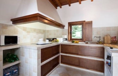 Figueiro dos Vinhos House | Lovely holiday cottage, nice pool, close to village centre, not far from Coimbra