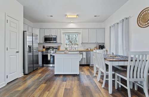 Pass Christian House | Lovely Home! Close to the Beach and Downtown!