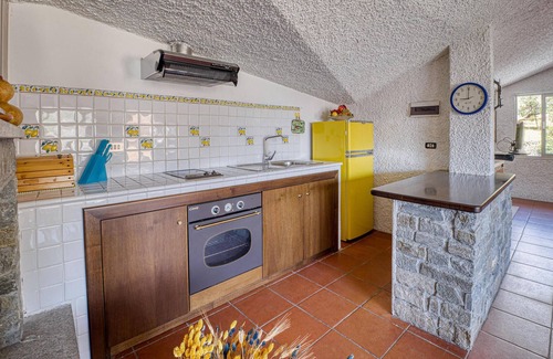 Chiusavecchia House | Lovely home in Chiusavecchia