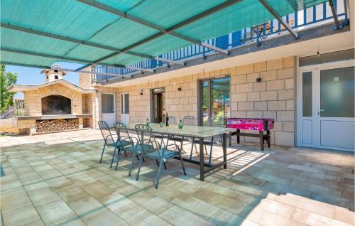 Donji Prolozac House | Lovely Home In Donji Prolozac With Wifi