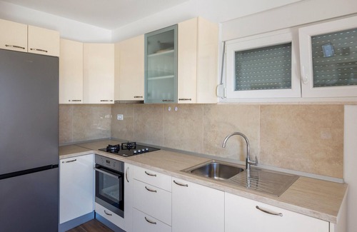 Duba House | Lovely home in Duba with WiFi