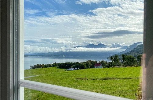 Midsund Municipality House | Lovely home in Fiksdalen