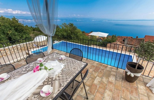 Obrs House | Lovely home in Moscenicka Draga